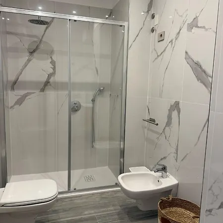 House - Center Apartment Como